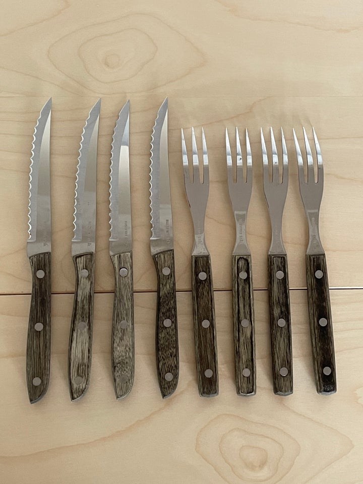 Bestik, Grill bestik - 4 knive og 4