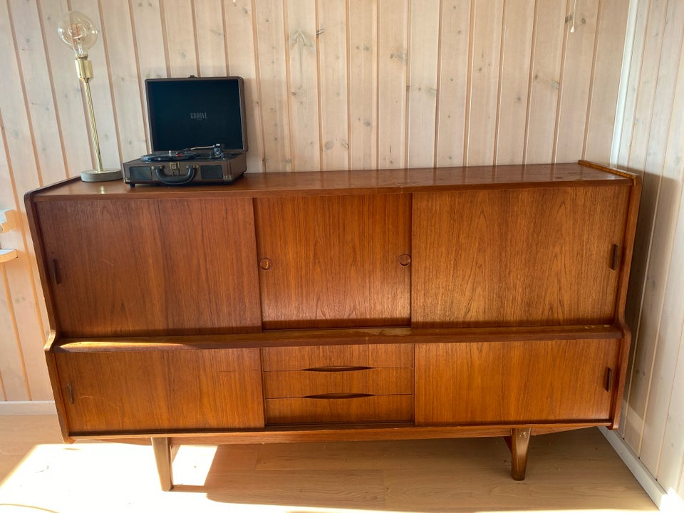 Andet Teak b: 190