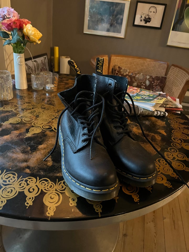 Dr. Martens støvler. Helt n...