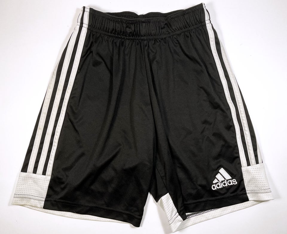 Shorts, Str. XS = 122-128, Adidas