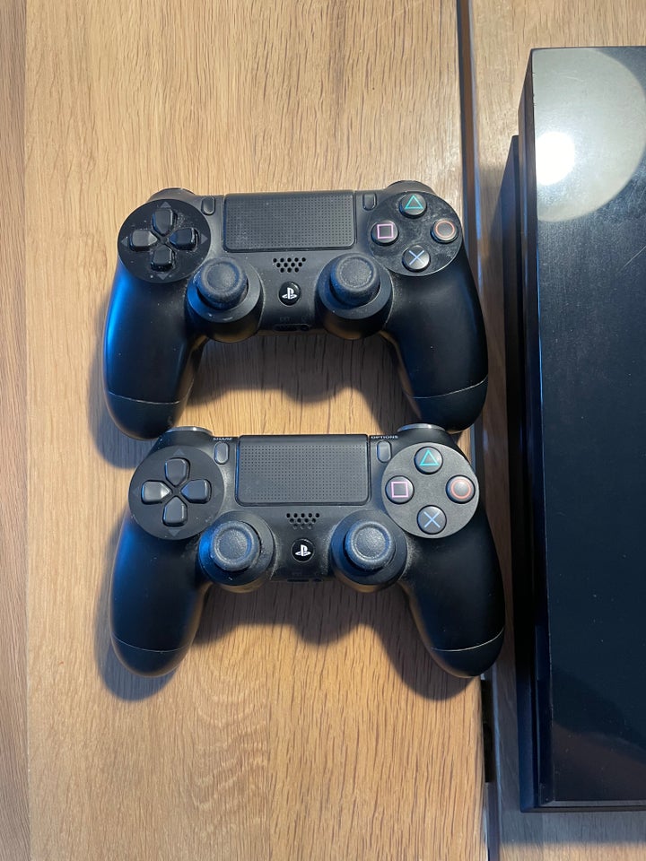 Playstation 4, Playstation 4, God