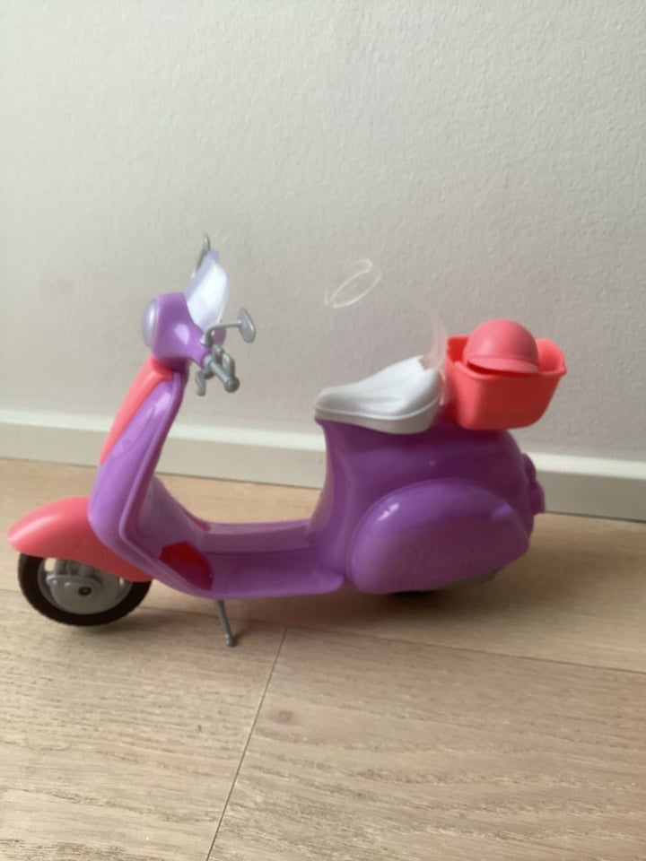 Barbie, Scooter