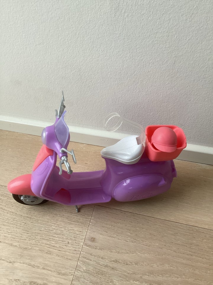 Barbie, Scooter