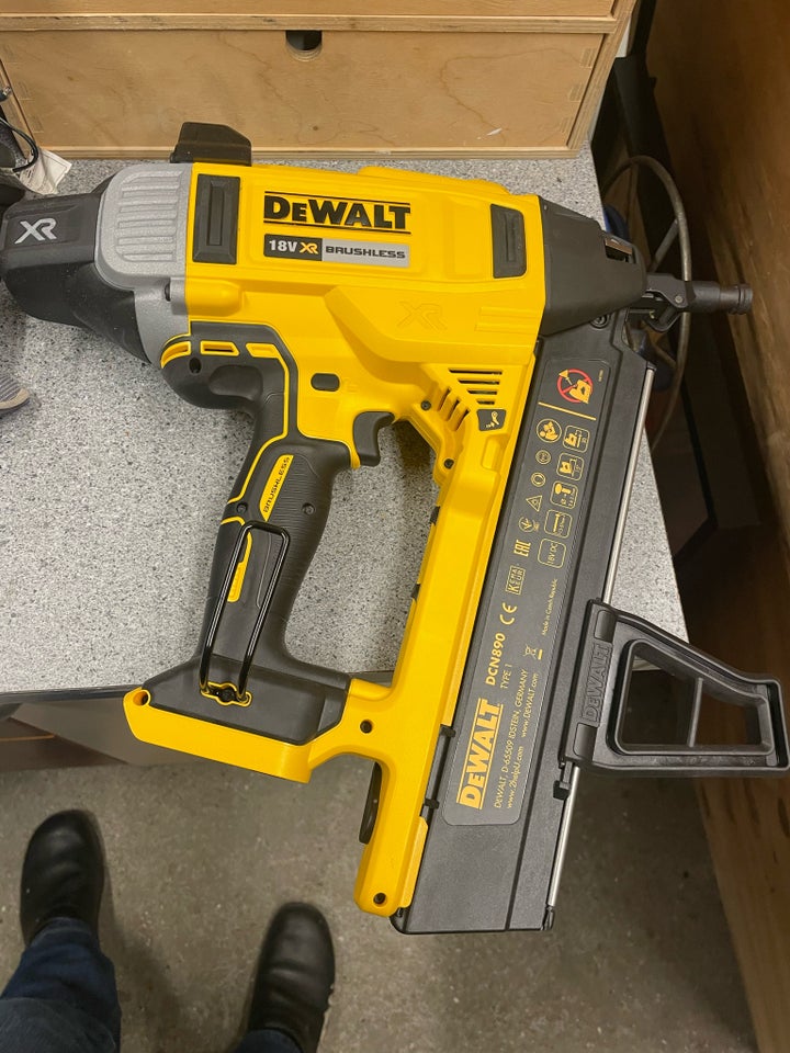 Smørrepistol, DeWalt