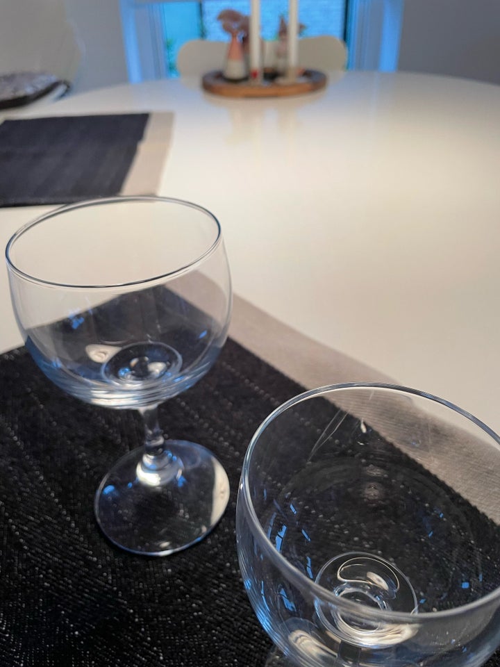 Glas Glas VinglasPlazir Plazir