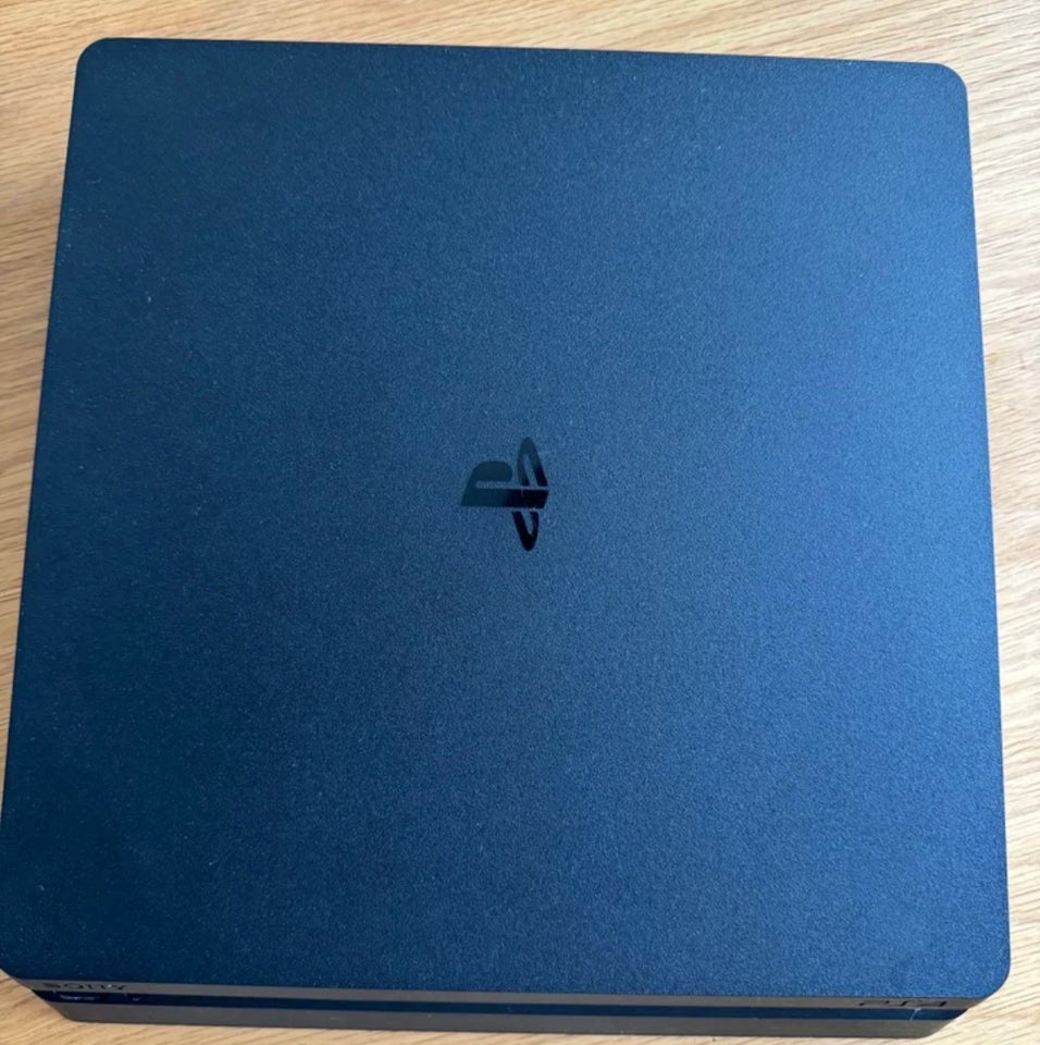 Playstation 4 4 slim Perfekt