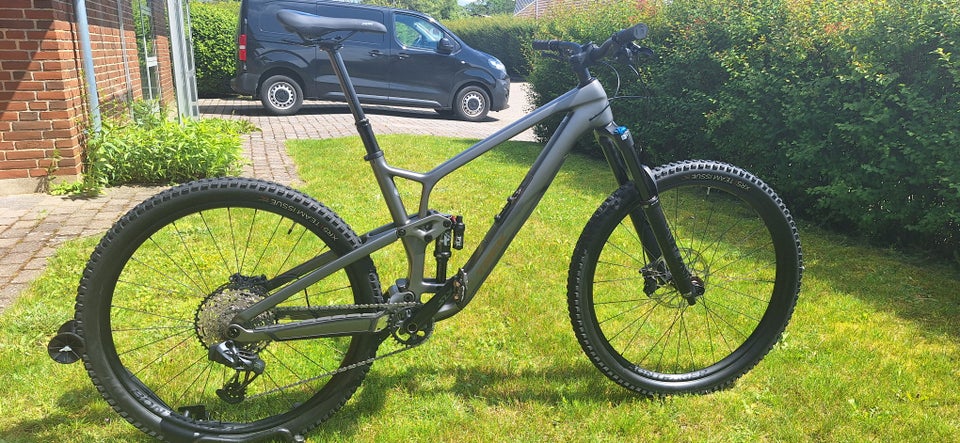 Trek Fuel Ex 9.7 gen 6, full