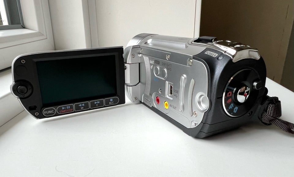 Canon FS100 Digital Camcorder med