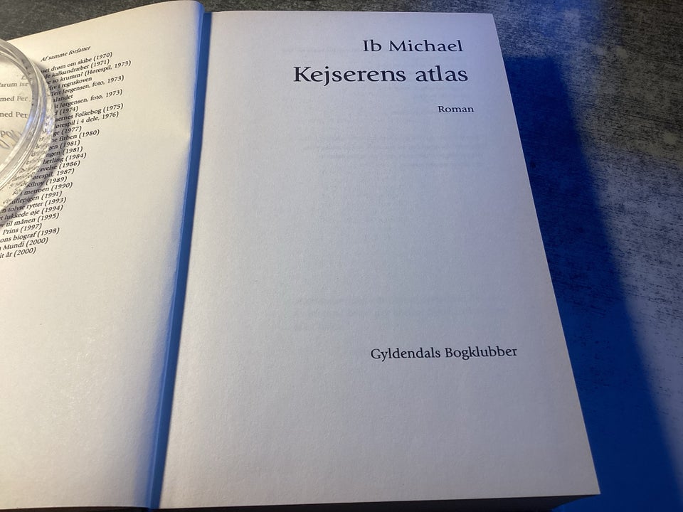 Kejserens atlas  Ib Michal  genre: