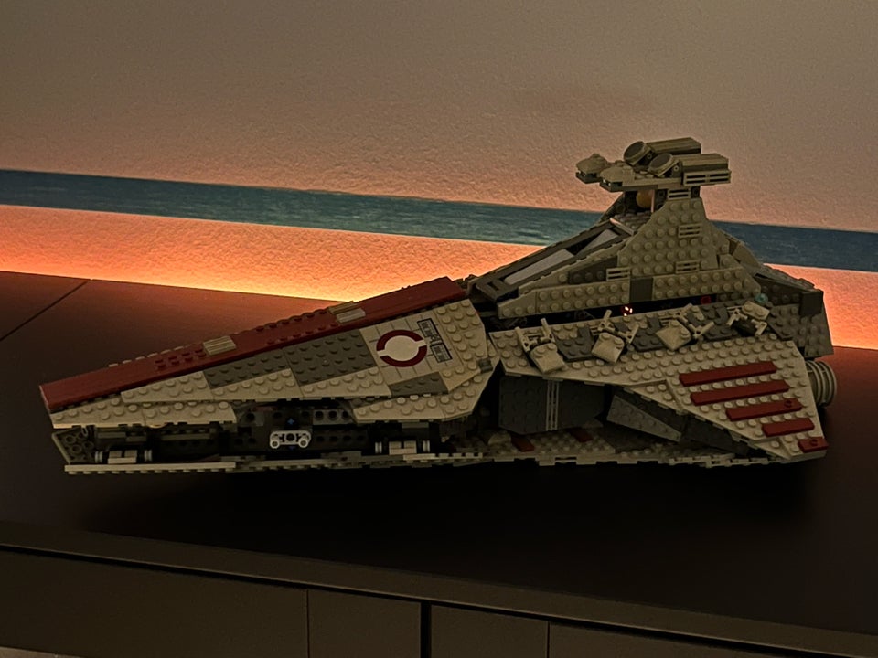 Lego Star Wars, 8039 Venator-Class