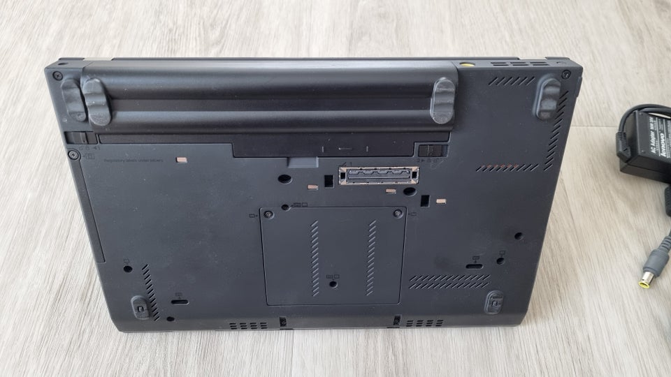 Lenovo ThinkPad X230 33 GHz 8 GB