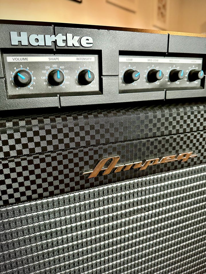 Basforstærker Ampeg + Harte, Ampeg