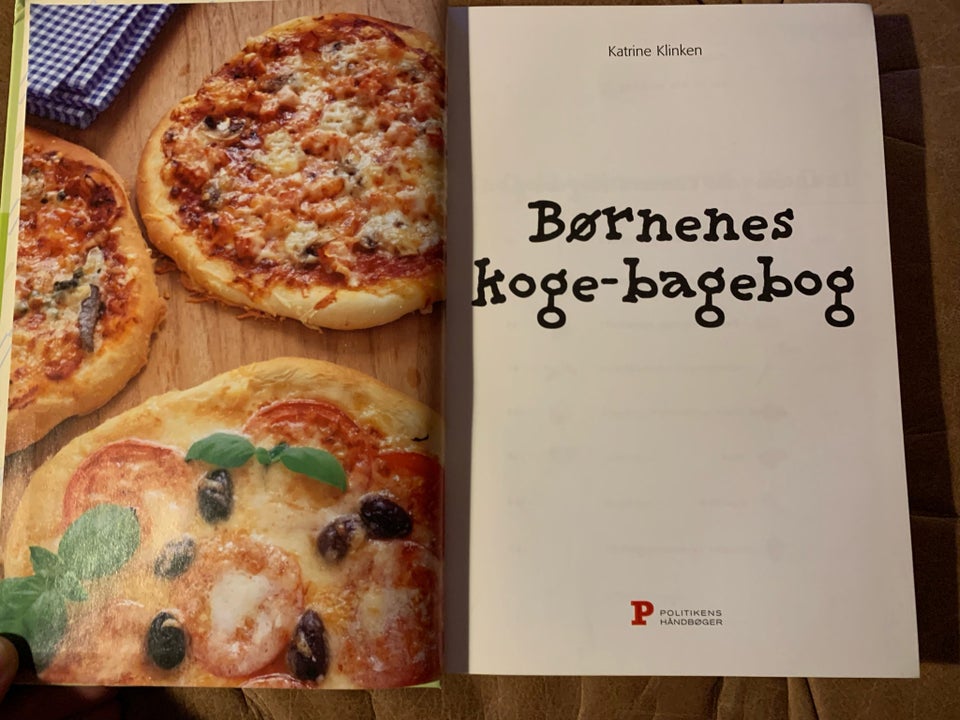 Børnenes koge-bagebog, emne: mad