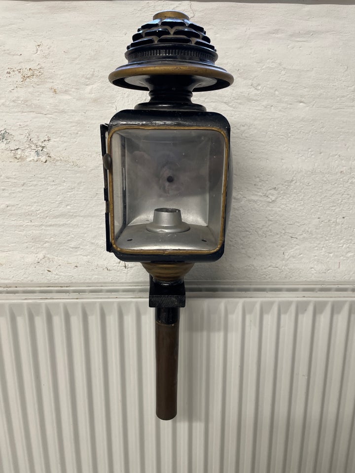 Anden arkitekt, Vogn lampe , andet