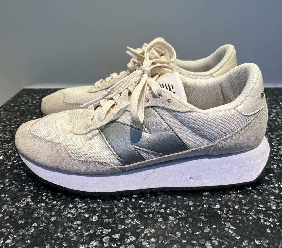 Sneakers, str. 40, New Balance