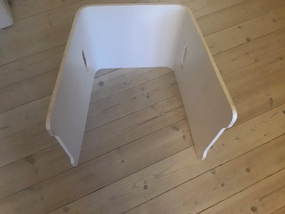 Skammel Ikea ?