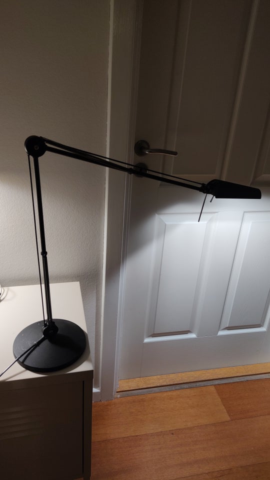 Arkitektlampe, Luxo