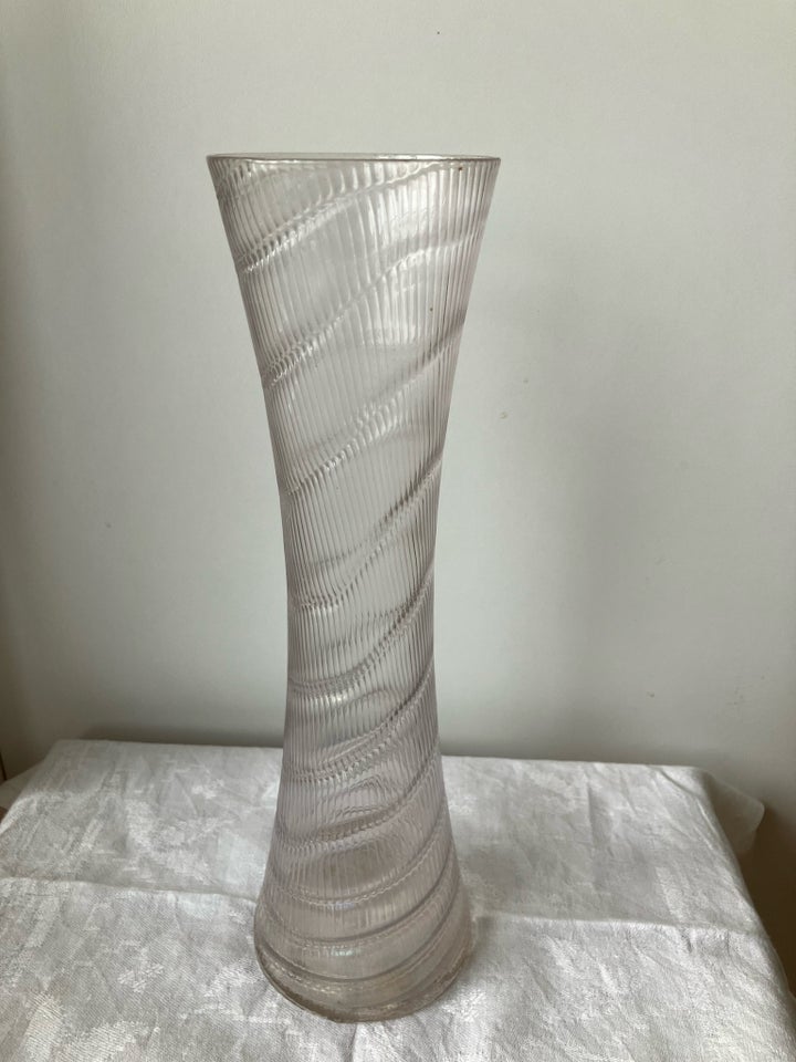 Vase, Glas, 80 år gl.