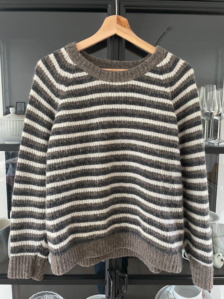 Sweater, And less, str. 38