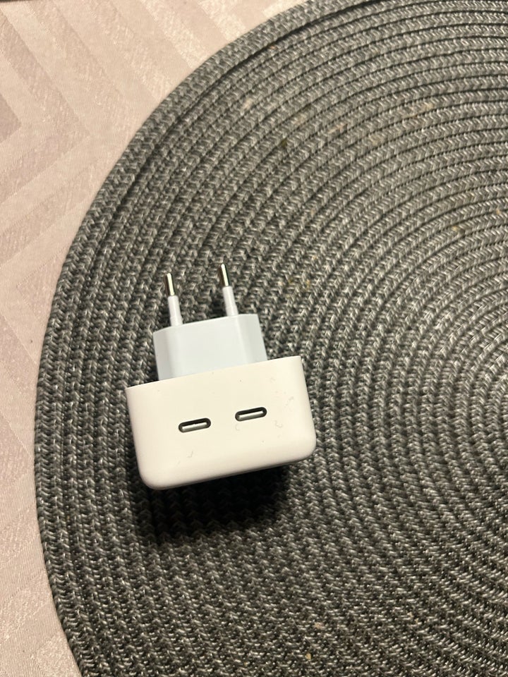 Adapter, t. iPhone, God