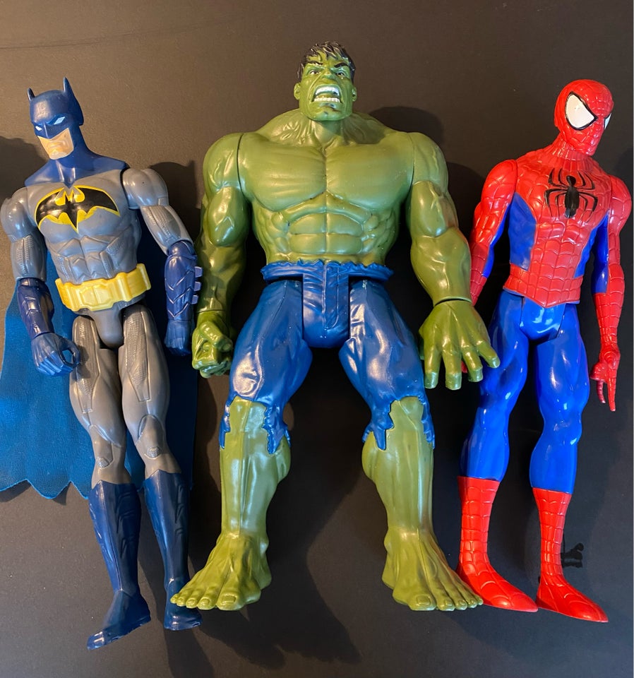 Hulk, Batman og Spiderman figur