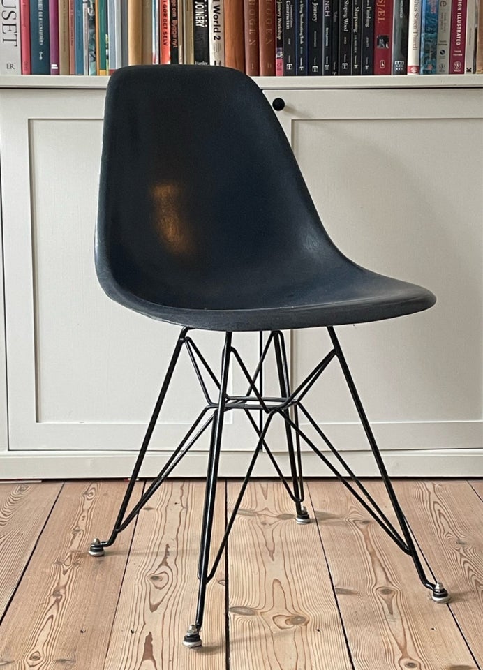 Eames, Spisebordsstol