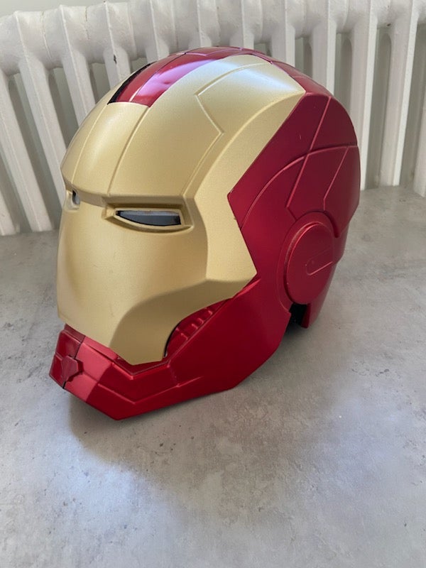 Andet legetøj, Ironman maske