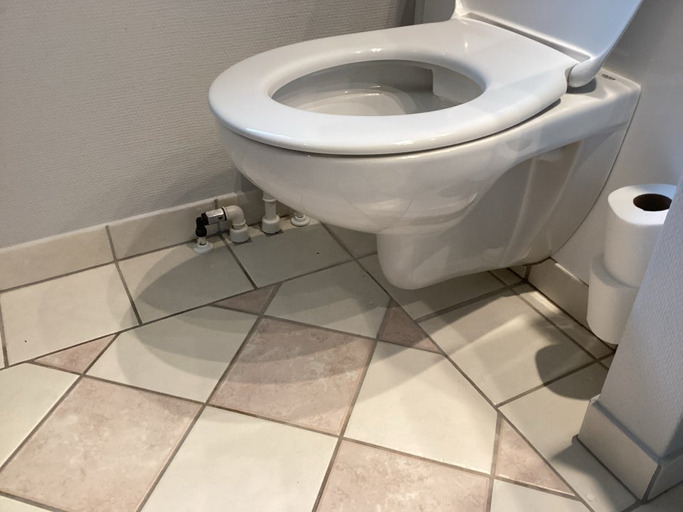 Toilet, Grohe, væghængt