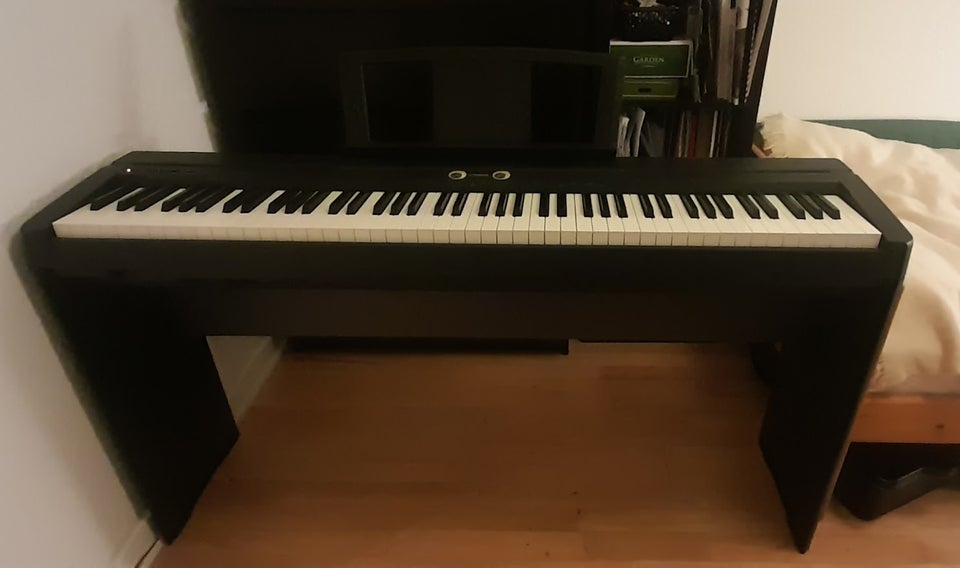 Elklaver, Yamaha, P-35