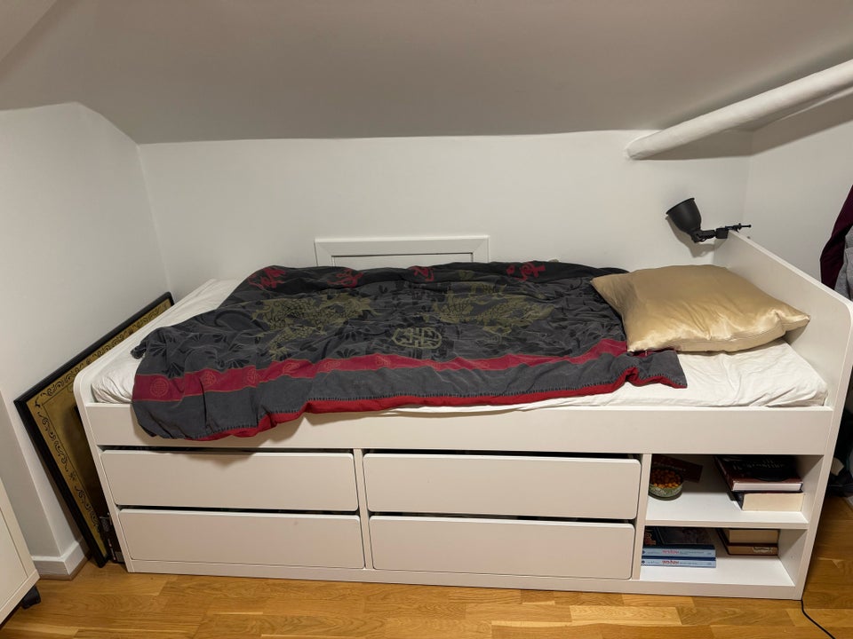 Enkeltseng, IKEA , b: 96 l: 206 h: 89