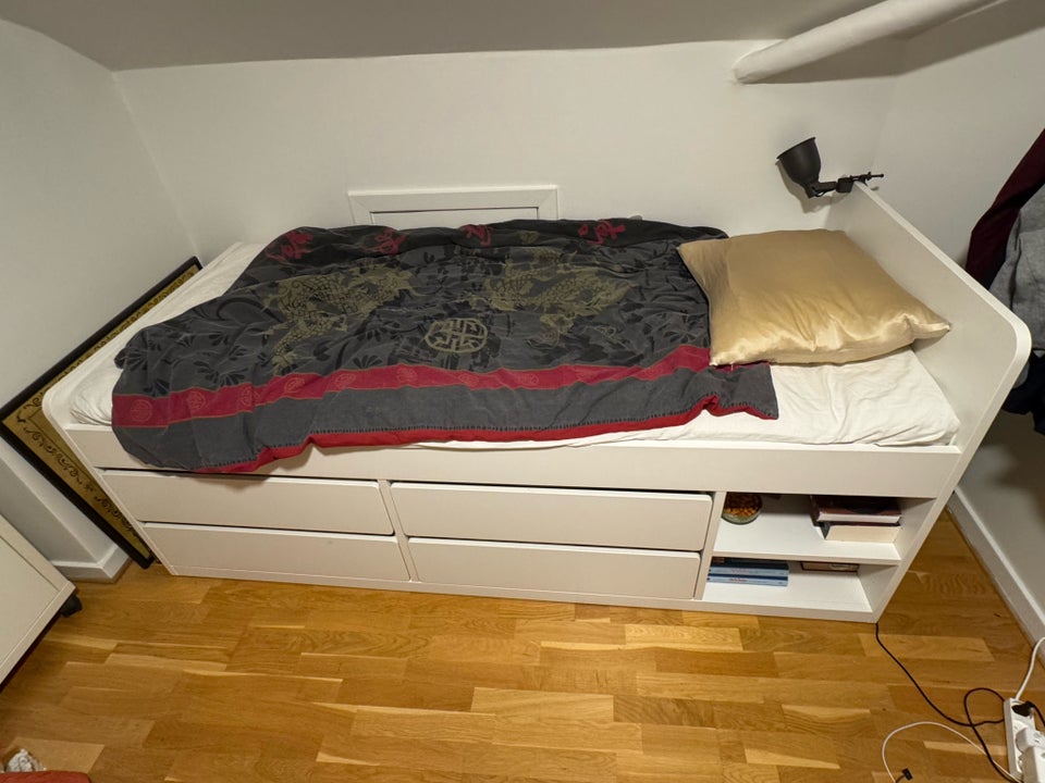 Enkeltseng, IKEA , b: 96 l: 206 h: 89