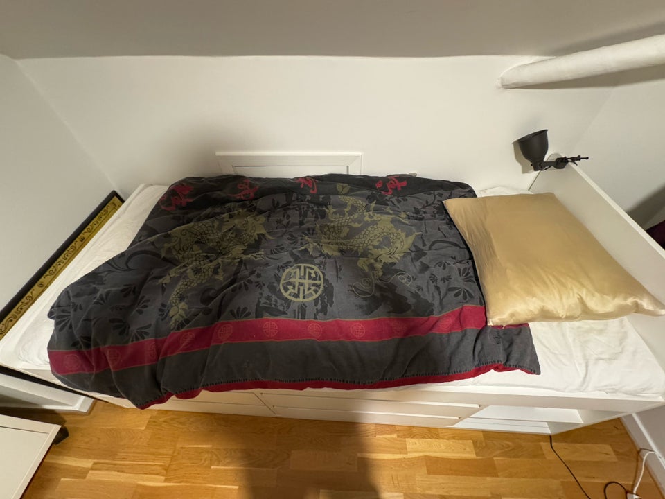 Enkeltseng, IKEA , b: 96 l: 206 h: 89