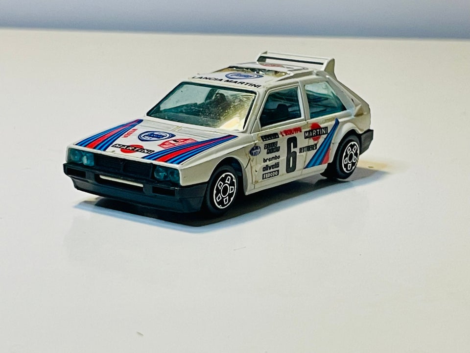 Modelbil, Bburago Lancia Delta S4,