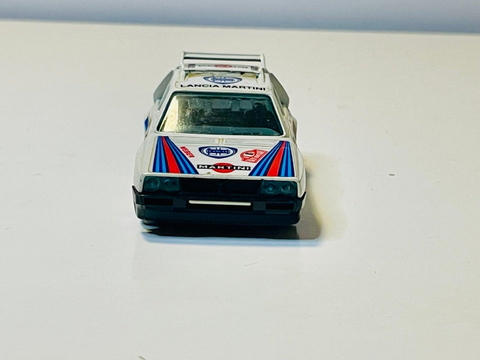 Modelbil, Bburago Lancia Delta S4,