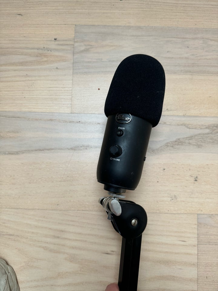 Mikrofon Blue Yeti God