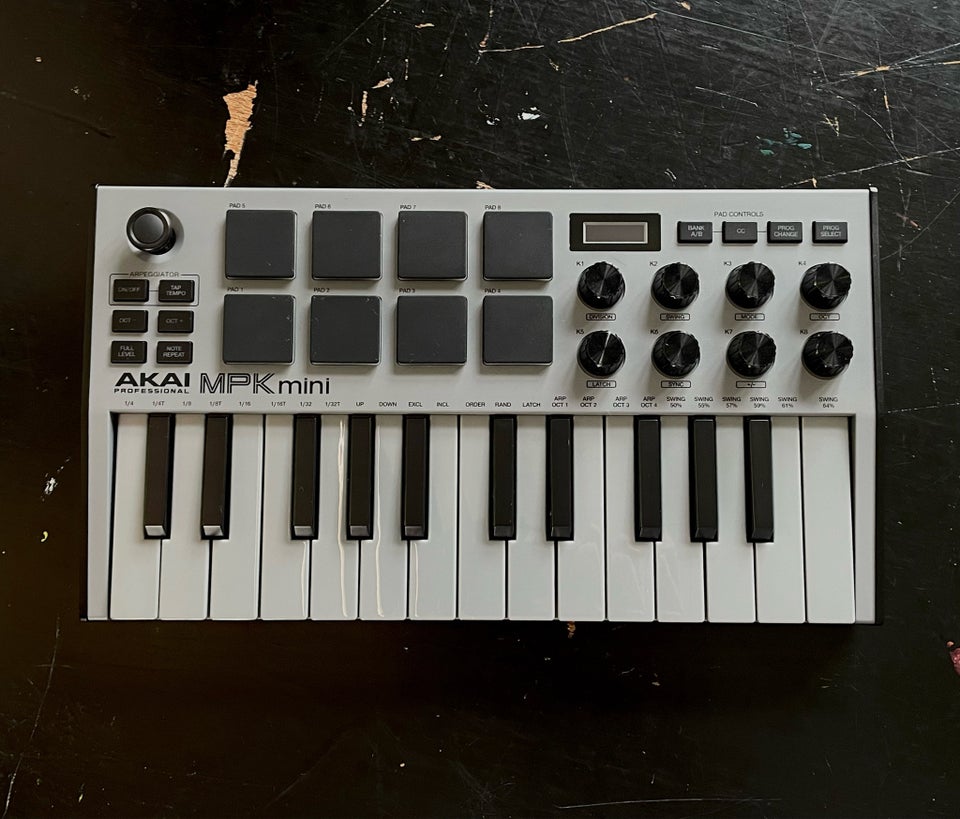 MIDI keyboard, AKAI MPK mini mk3