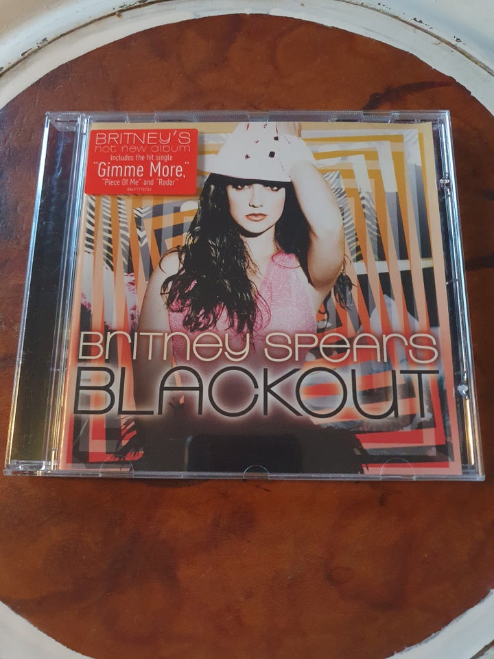 Britney Spears: Blackout, pop