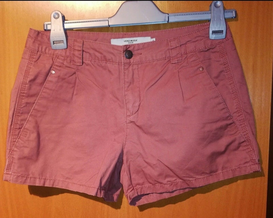 Shorts Vero Moda str 36