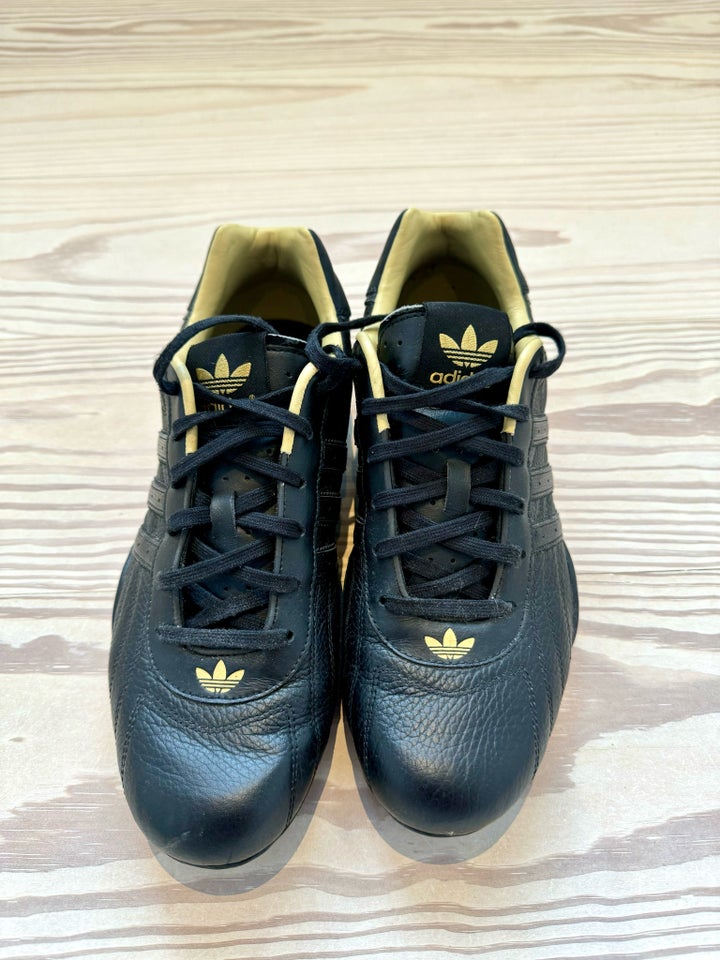 Andet Adidas sko Good Year str 43