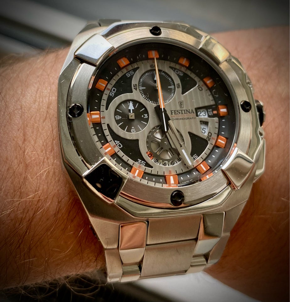 Herreur, Festina