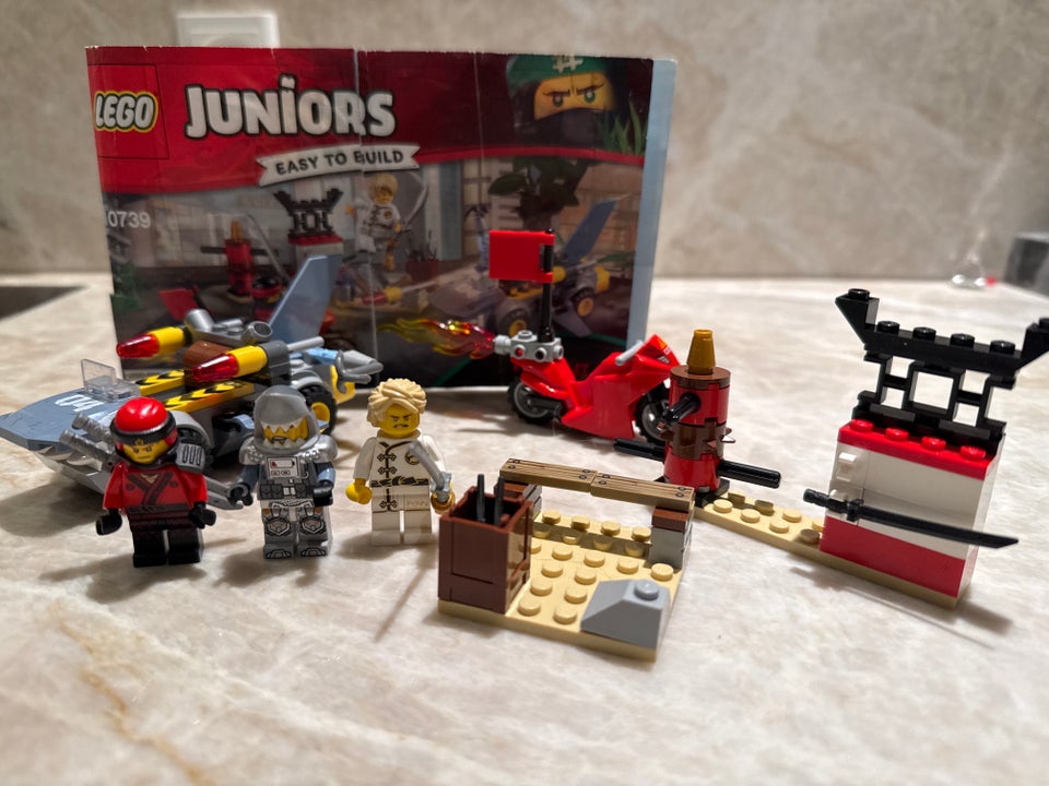 Lego Ninjago, 10739