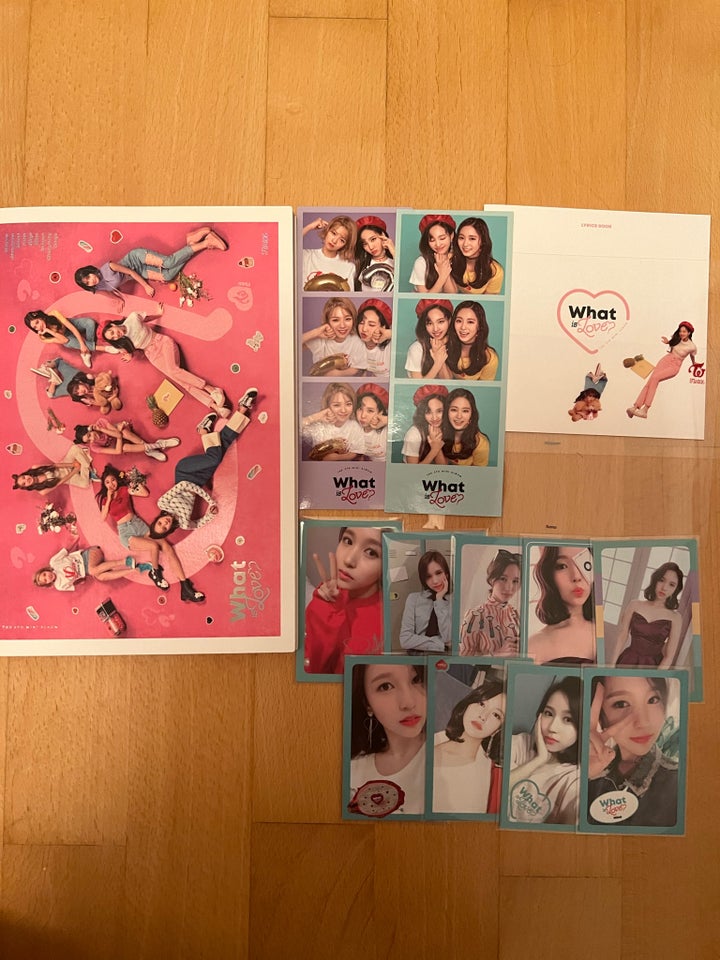 Twice: What is love , pop