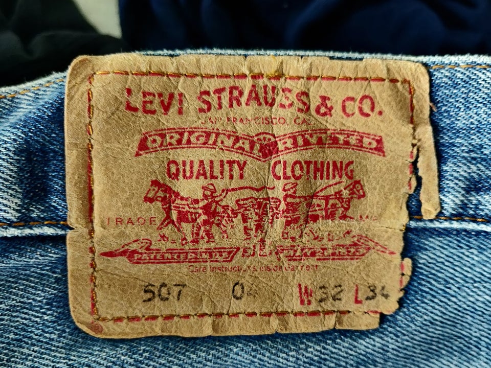 Jeans, Levis 507, str. 32