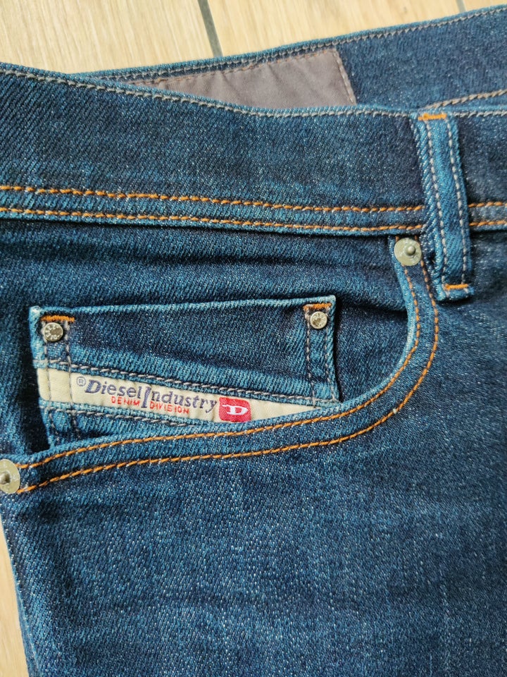 Jeans, Diesel, str. 34