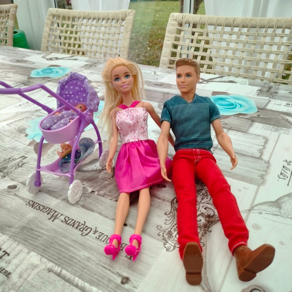 Barbie, Barbie og Ken med baby