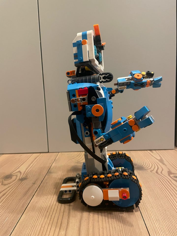 Lego City Boost Robot 17101