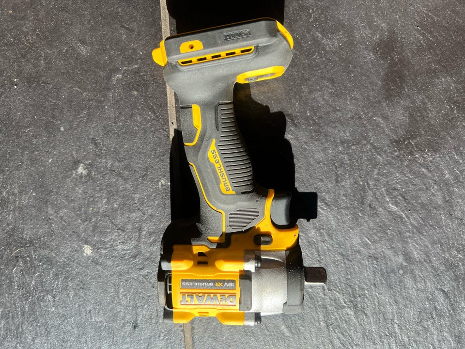 Slagnøgle Dewalt dcf922