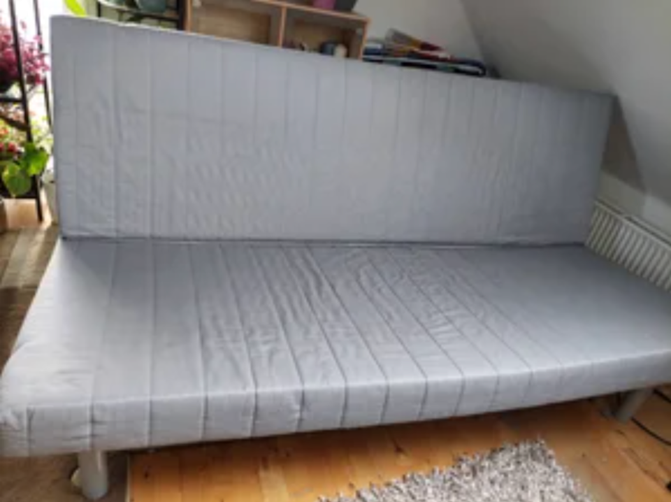 Futon, b: 140 l: 200