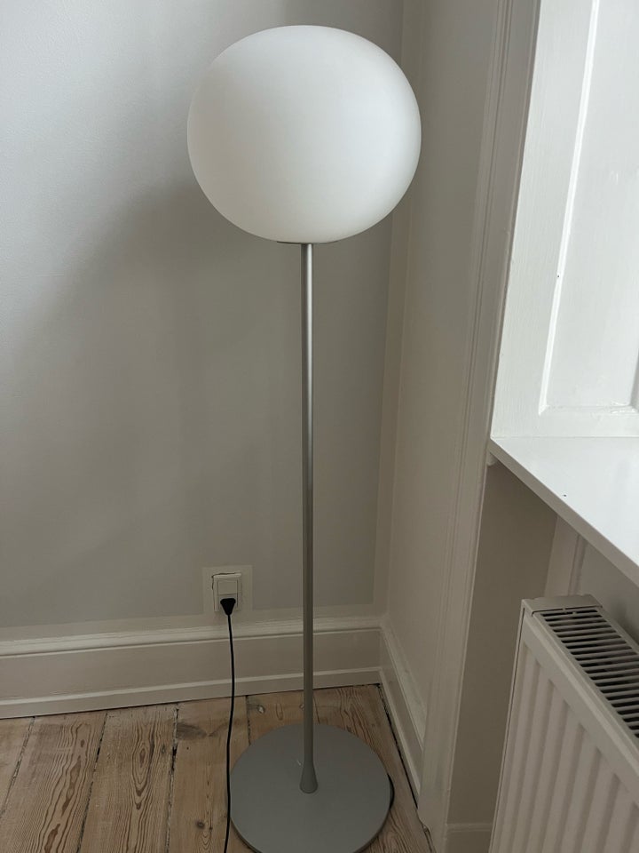 Gulvlampe FLOS