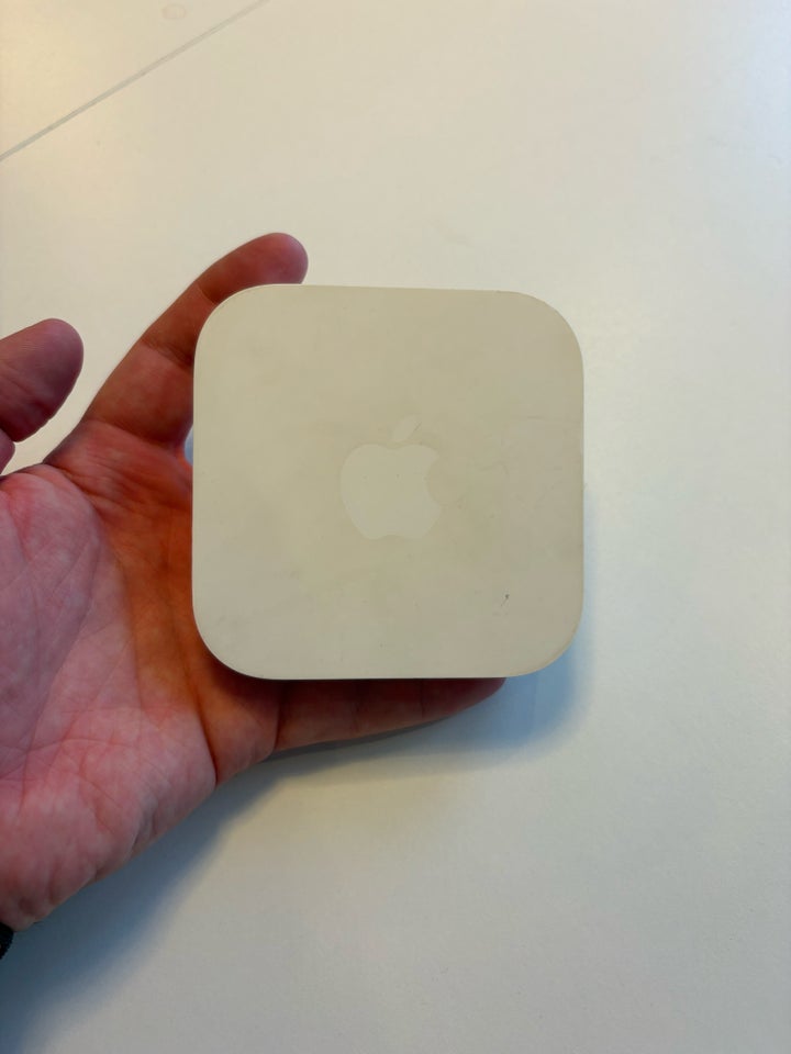 Router, wireless, Apple airport